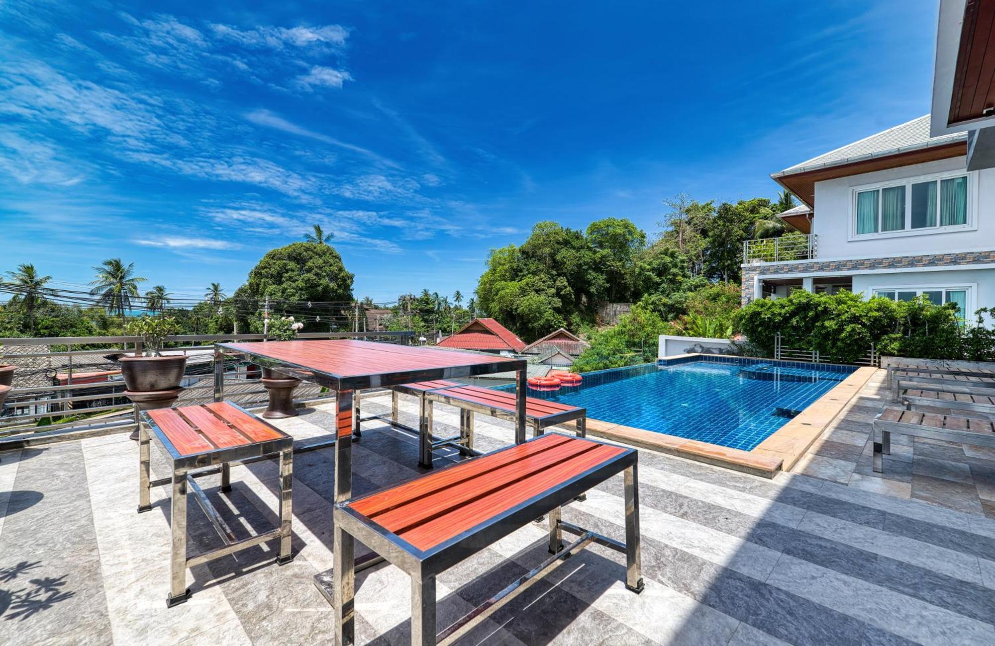 Villaer Surisa Seaview Pool *